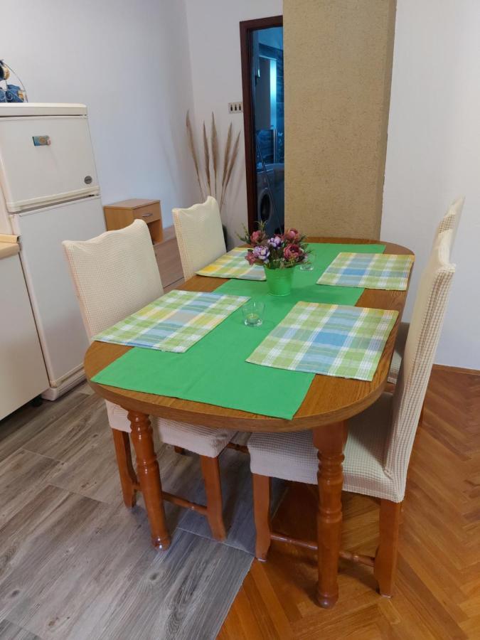Apartman Stefan Karlobag Exterior foto