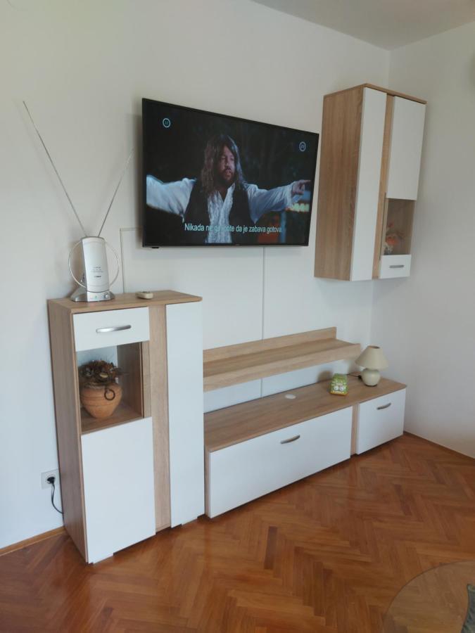 Apartman Stefan Karlobag Exterior foto