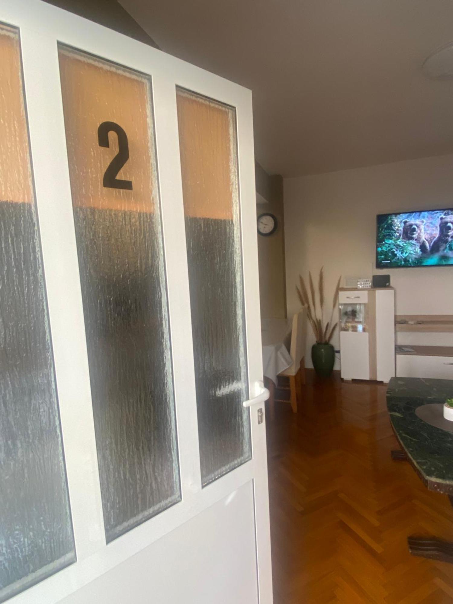 Apartman Stefan Karlobag Exterior foto